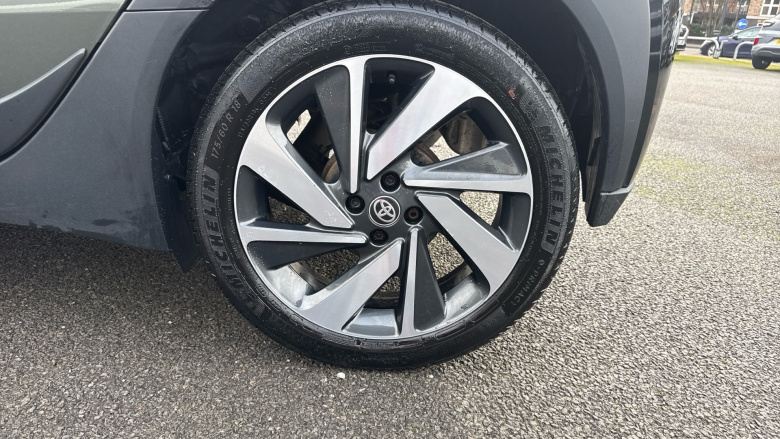 Toyota Aygo X 1.0 VVT-i Edge 5dr Auto Petrol Hatchback